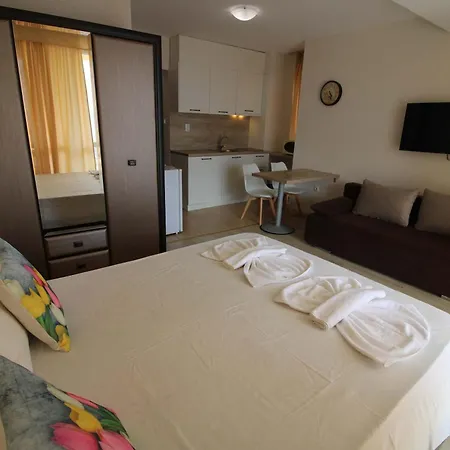 Διαμέρισμα Cosy With Pool And Sea View In Ivet *