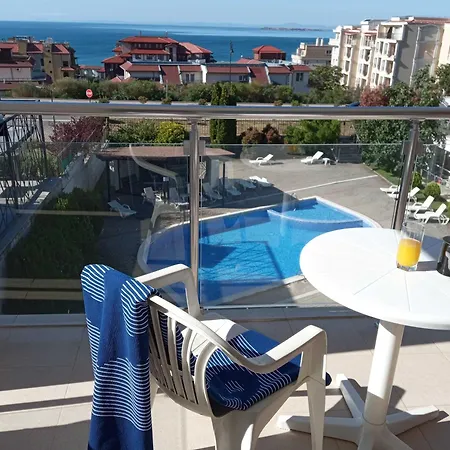 Apartment Cosy With Pool And Sea View In Ivet Sveti Vlas